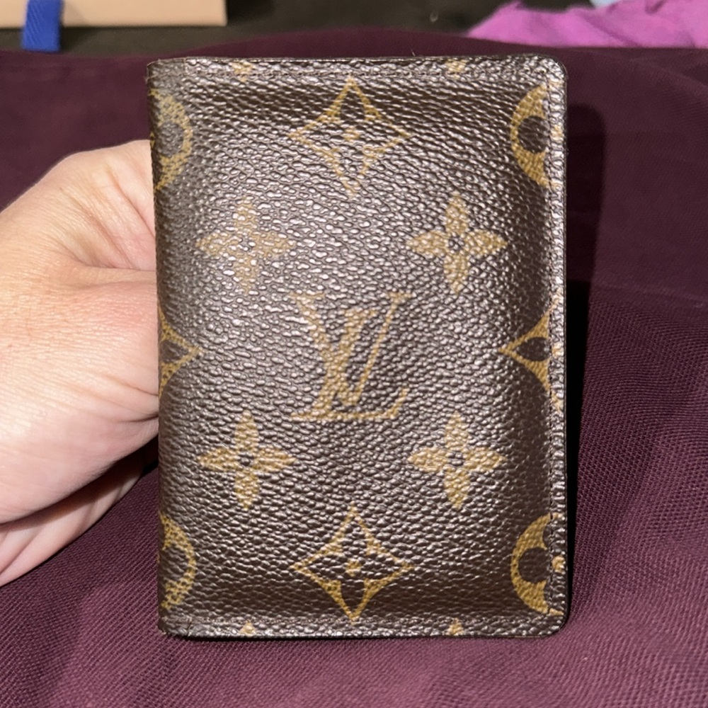 Men’s or Women’s Louis Vuitton Brown Monogram Pocket Holder! Purchased in SF!! - Picture 3 of 17